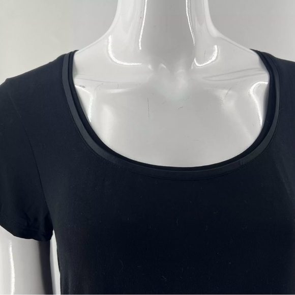 White House Black Market Satin Crew Neck Black Short Sleeve stretchy Tee size XS - Picture 2 of 7